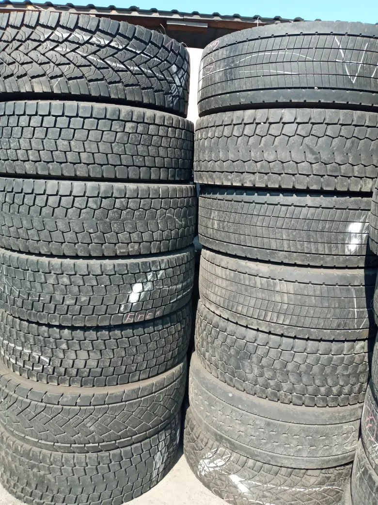 Шина BRIDGESTONE 385/65 R22.5 кар єрна для зерновоза БУ